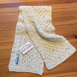 NWT Aran Crafts Made in Ireland - 100% Wool - Cream/Oatmeal Knit Scarf